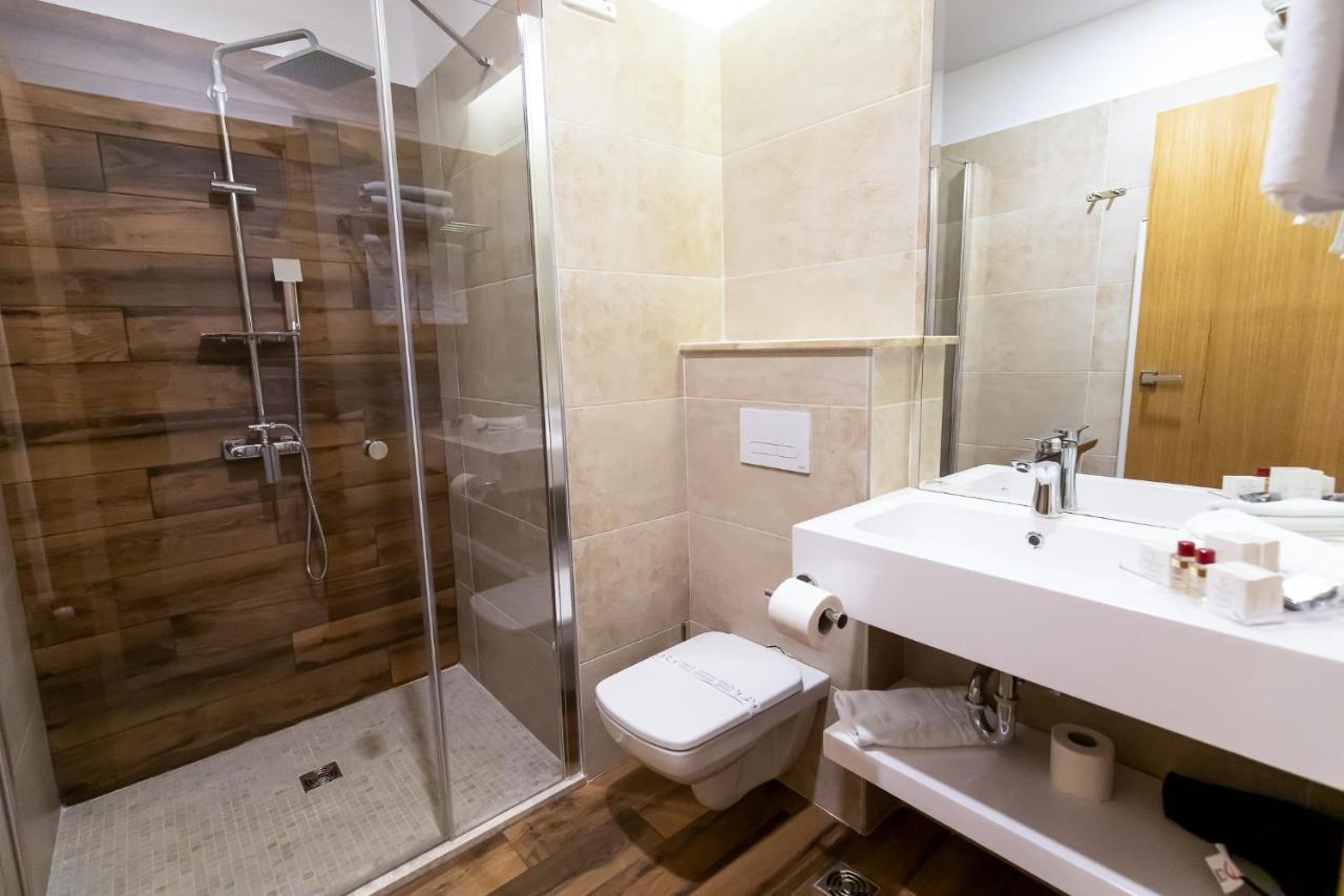 Grand View Hotel & Suites Copou Ιάσιο Εξωτερικό φωτογραφία