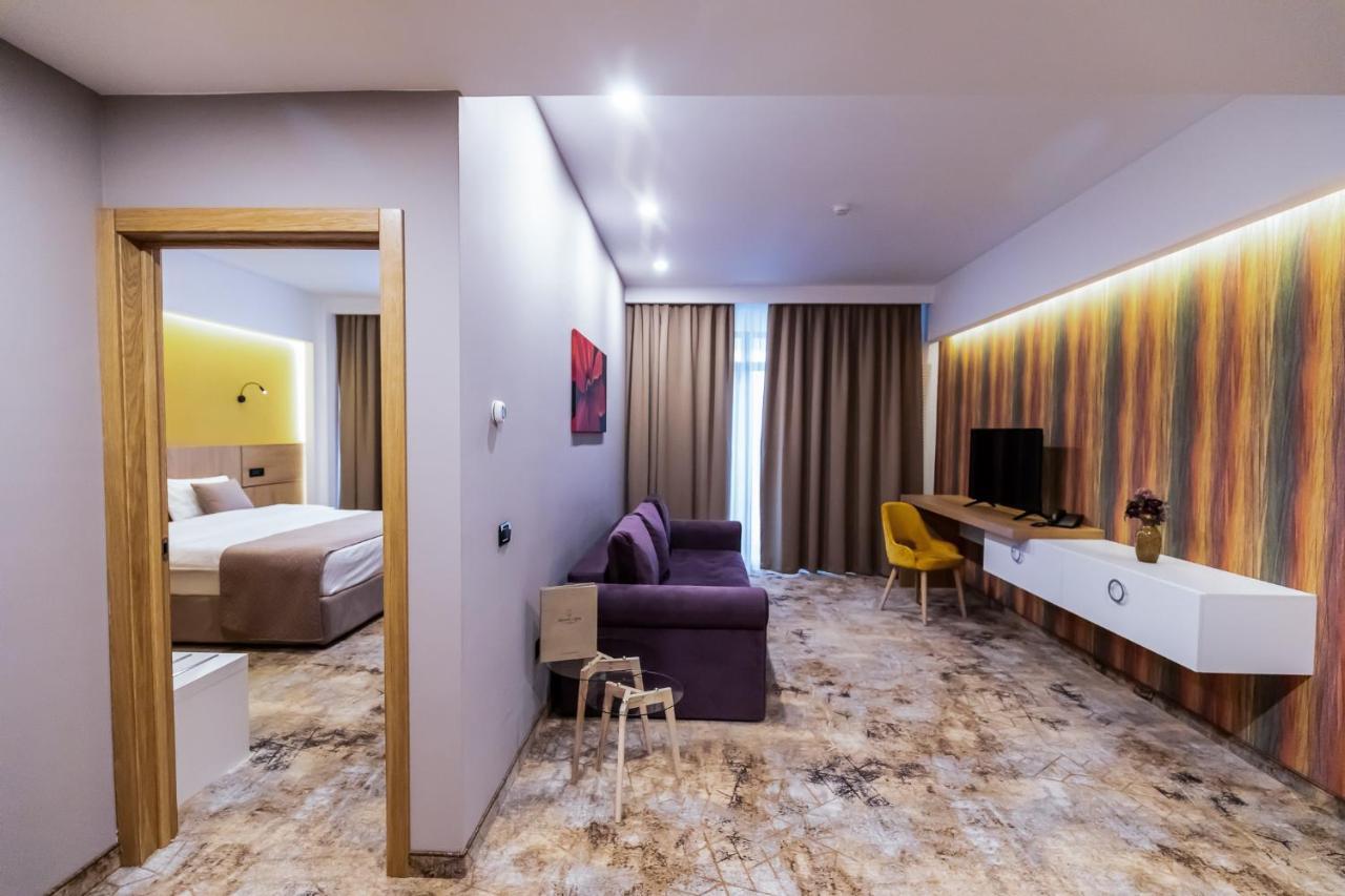 Grand View Hotel & Suites Copou Ιάσιο Εξωτερικό φωτογραφία
