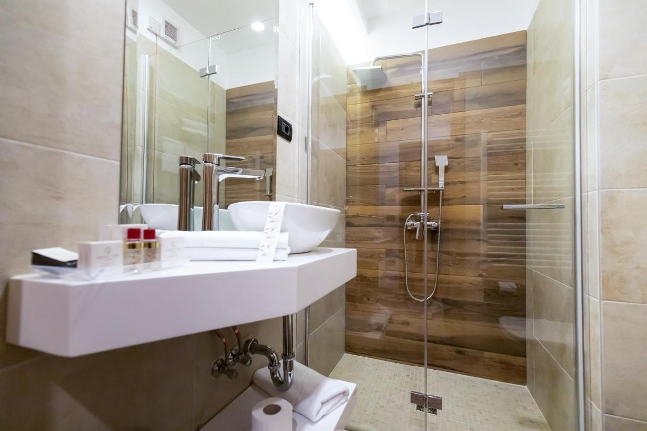 Grand View Hotel & Suites Copou Ιάσιο Εξωτερικό φωτογραφία