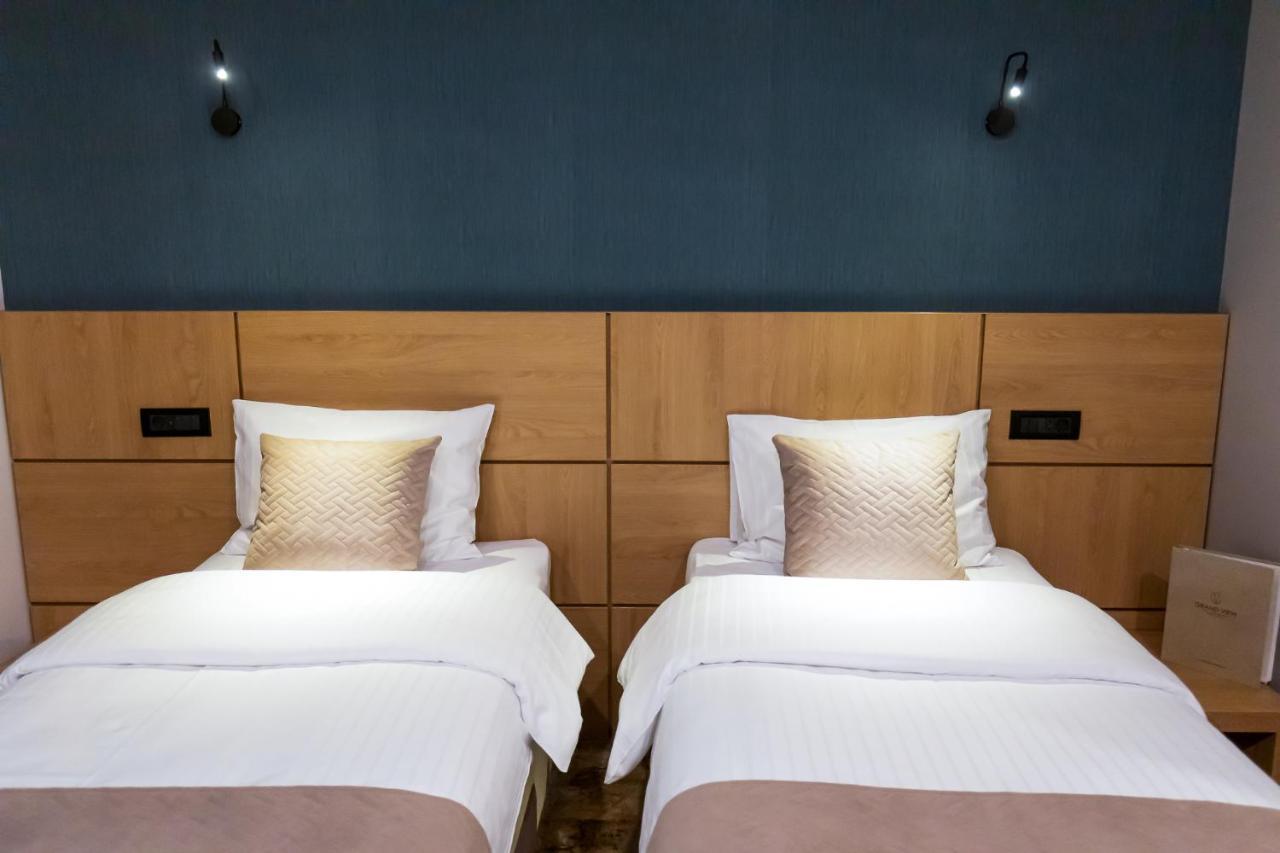 Grand View Hotel & Suites Copou Ιάσιο Εξωτερικό φωτογραφία