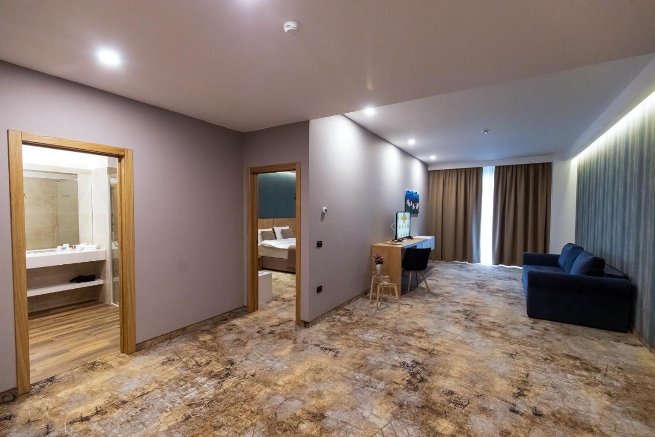 Grand View Hotel & Suites Copou Ιάσιο Εξωτερικό φωτογραφία